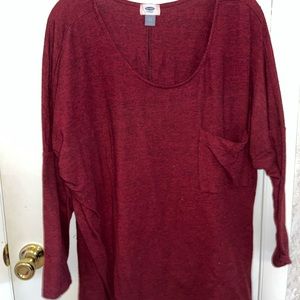 Maroon 3/4 length sleeve soft & stretchy sweater. Tunic length.